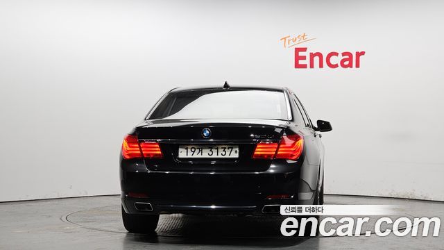 BMW 7-Series 2012 — photo 4