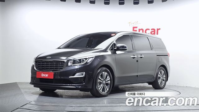 Kia Canival 2019 — photo 1