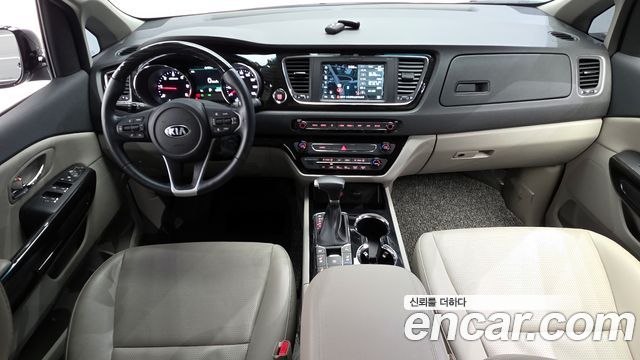 Kia Canival 2019 — photo 7
