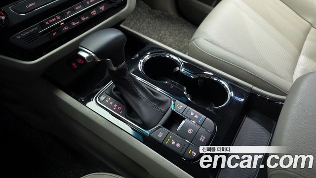 Kia Canival 2019 — photo 9