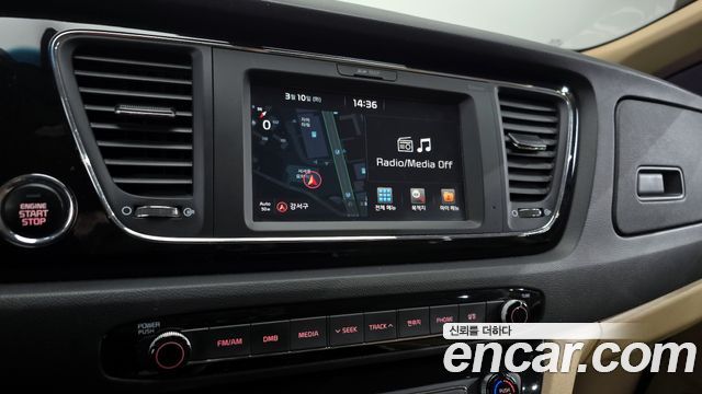 Kia Canival 2017 — photo 14