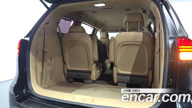 Kia Canival 2017 — photo 20