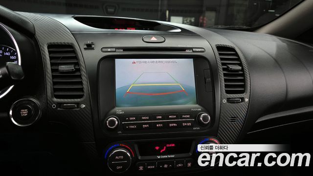 Kia K3 2015 — photo 16