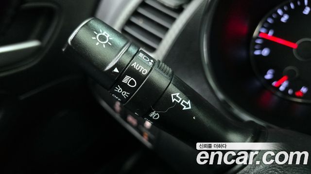 Kia K3 2015 — photo 17