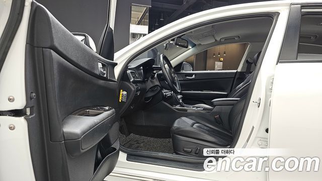 Kia K5 2019 — photo 10