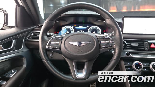 Genesis G70 2022 — photo 13