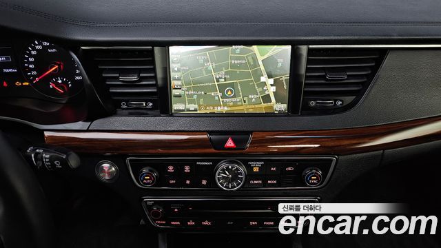 Kia K7 2016 — photo 19