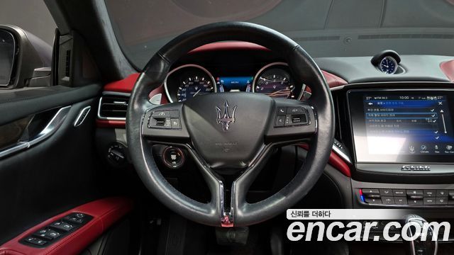 Maserati Ghibli 2017 — photo 13