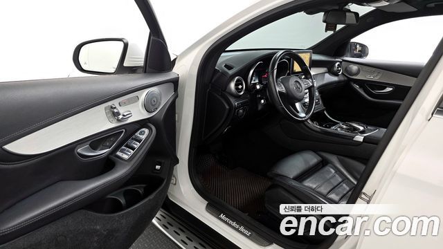 Mercedes-Benz GLC-Class 2018 — photo 10