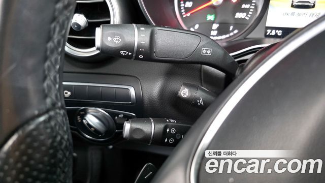 Mercedes-Benz GLC-Class 2018 — photo 17