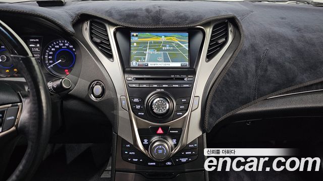 Hyundai Grandeur 2013 — photo 19