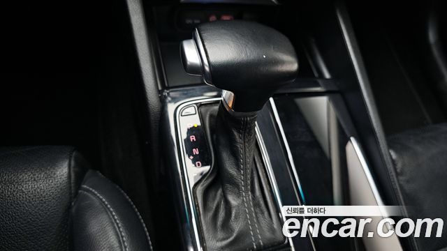 Kia K7 2018 — photo 9