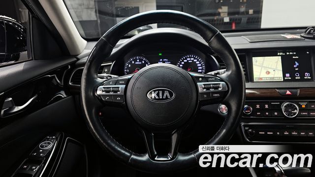 Kia K7 2018 — photo 13