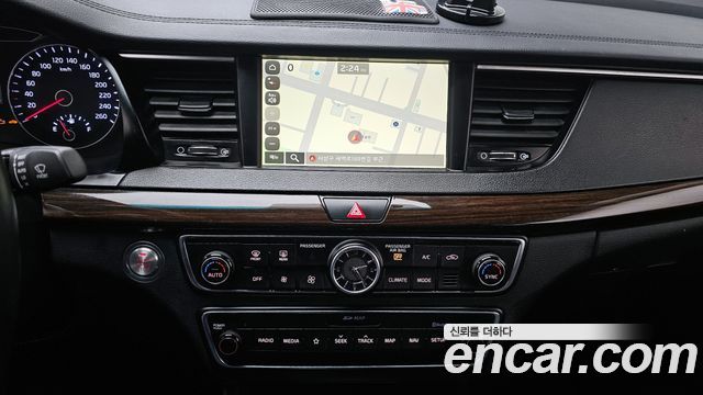 Kia K7 2018 — photo 14