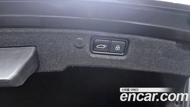 Kia K7 2018 — photo 20