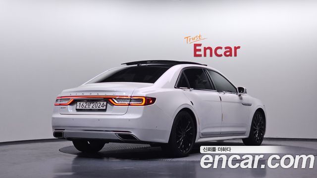Lincoln Continental 2017 — photo 2