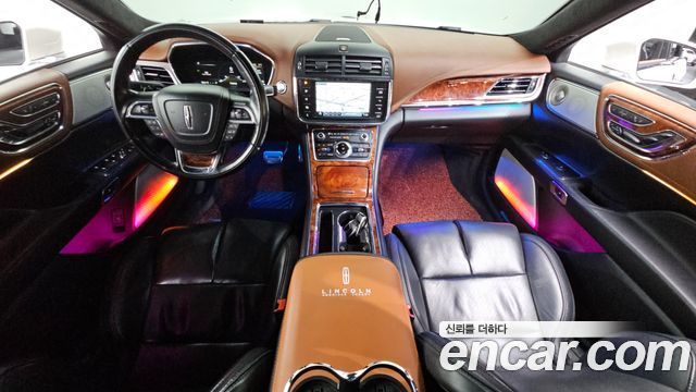 Lincoln Continental 2017 — photo 7