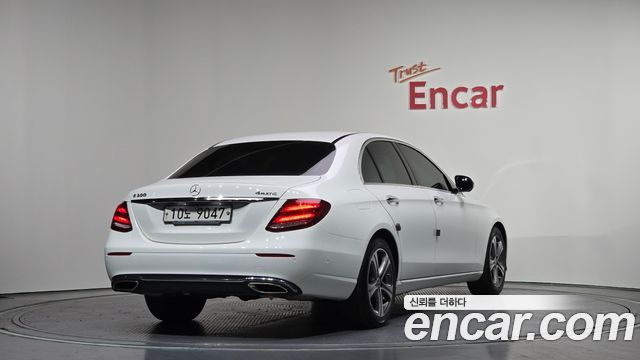 Mercedes-Benz E-Class 2018 — photo 2