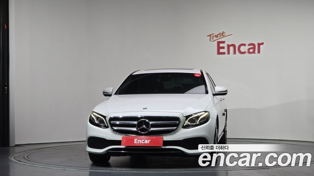 Mercedes-Benz E-Class 2018 — photo 3