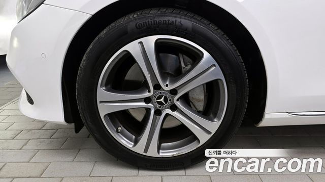 Mercedes-Benz E-Class 2018 — photo 5