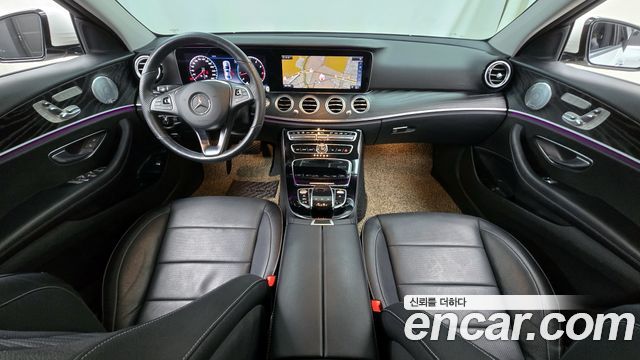Mercedes-Benz E-Class 2018 — photo 7