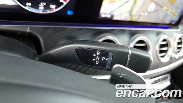 Mercedes-Benz E-Class 2018 — photo 9