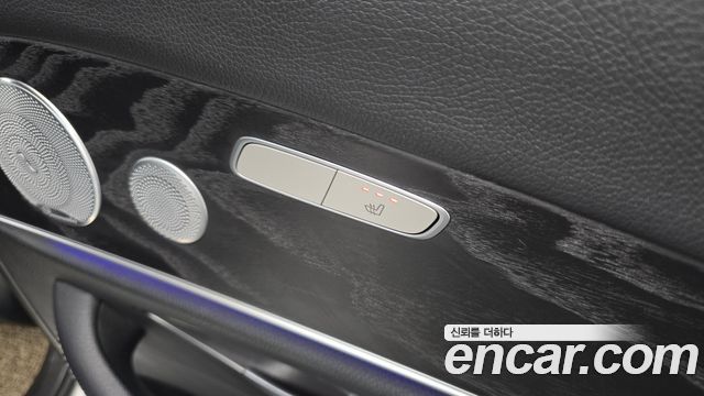 Mercedes-Benz E-Class 2018 — photo 19