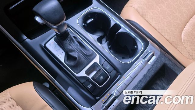 Kia Canival 2023 — photo 9