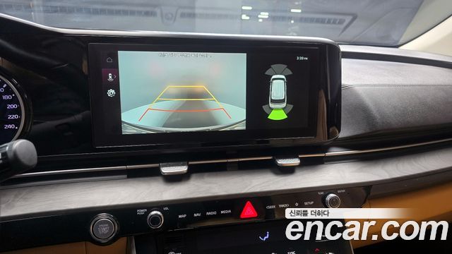 Kia Canival 2023 — photo 16