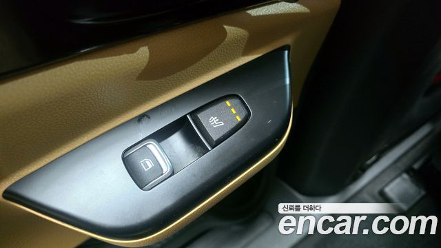 Kia Canival 2023 — photo 18