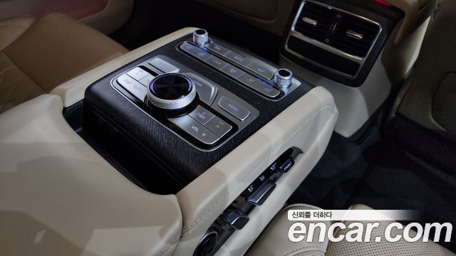 Kia K9 2022 — photo 19