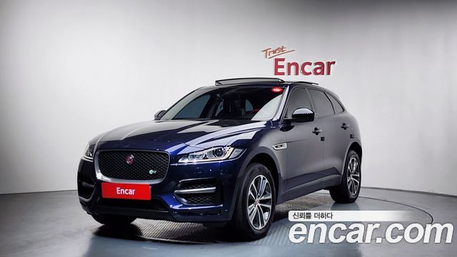 Jaguar F-PACE 2017 — photo 1