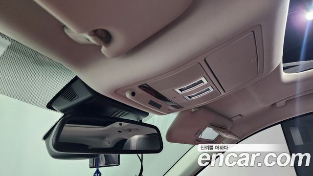 Jaguar F-PACE 2017 — photo 17