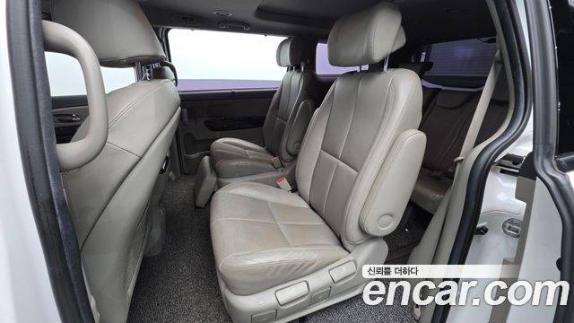 Kia Canival 2018 — photo 12