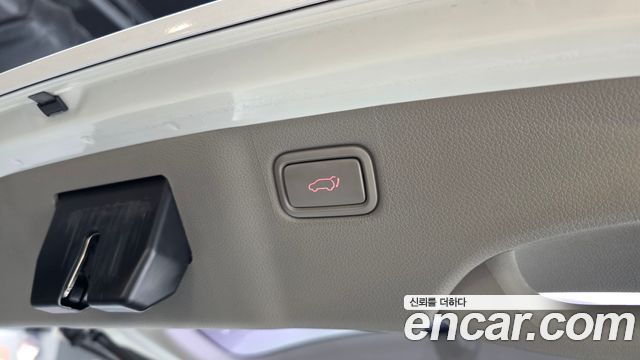 Kia Canival 2018 — photo 19