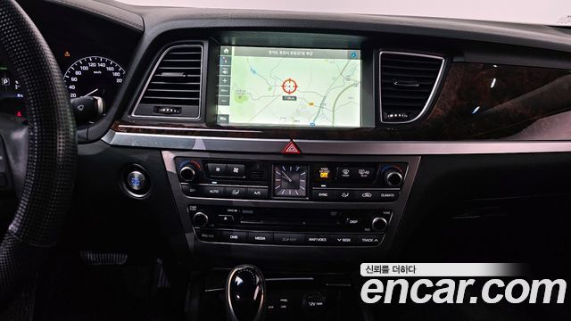 Hyundai Genesis 2016 — photo 15