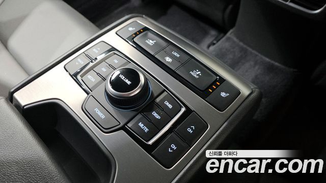 Hyundai Genesis 2016 — photo 19