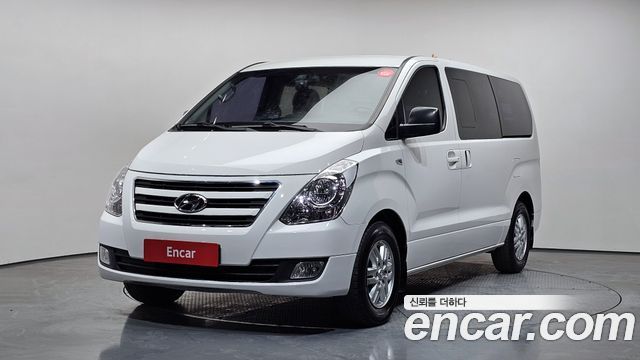 Hyundai Starex 2017 — photo 1