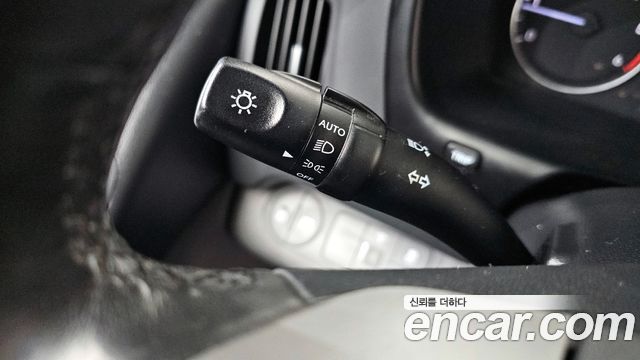 Hyundai Starex 2017 — photo 18