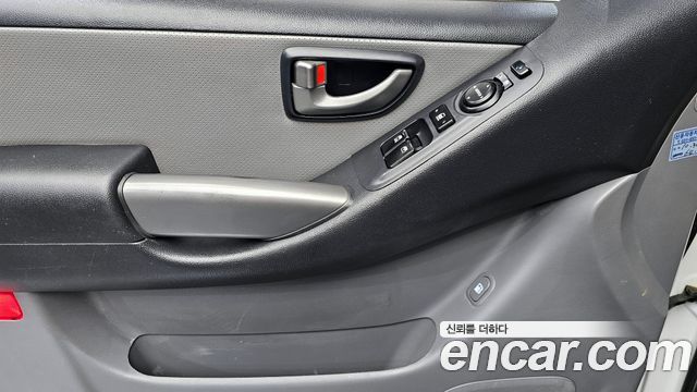 Hyundai Starex 2017 — photo 19