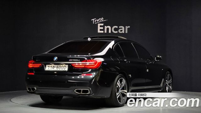 BMW 7-Series 2017 — photo 2
