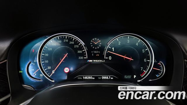 BMW 7-Series 2017 — photo 8