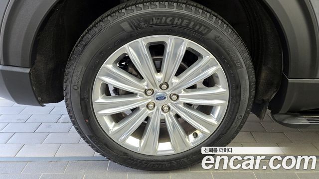 Ford Explorer 2021 — photo 5