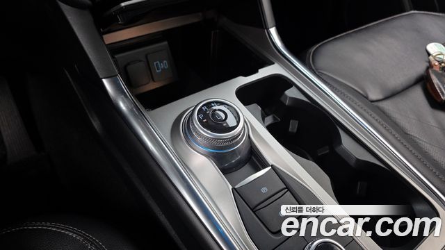 Ford Explorer 2021 — photo 9