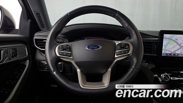 Ford Explorer 2021 — photo 13
