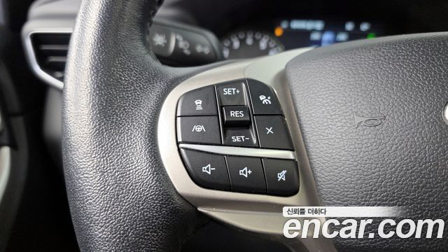 Ford Explorer 2021 — photo 18