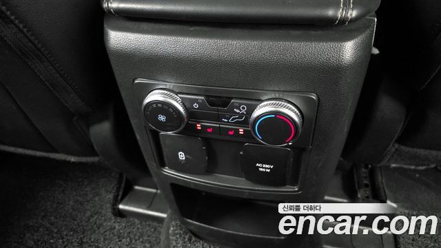 Ford Explorer 2021 — photo 19