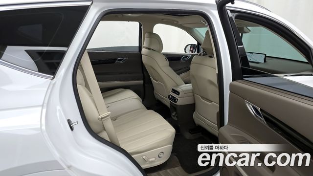 Genesis GV80 2022 — photo 12