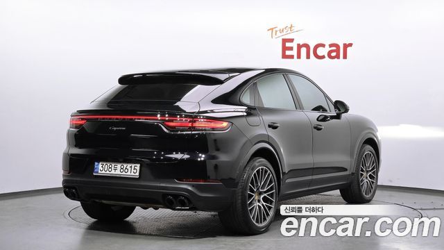 Porsche Cayenne 2021 — photo 2