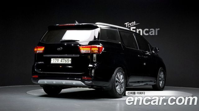 Kia Canival 2015 — photo 2